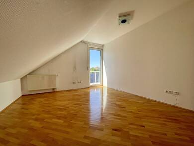 Wohnung zum Kauf 399.900 € 4 Zimmer 114 m² Dachgeschoss, 2. Geschoss Gerbrunn 97218