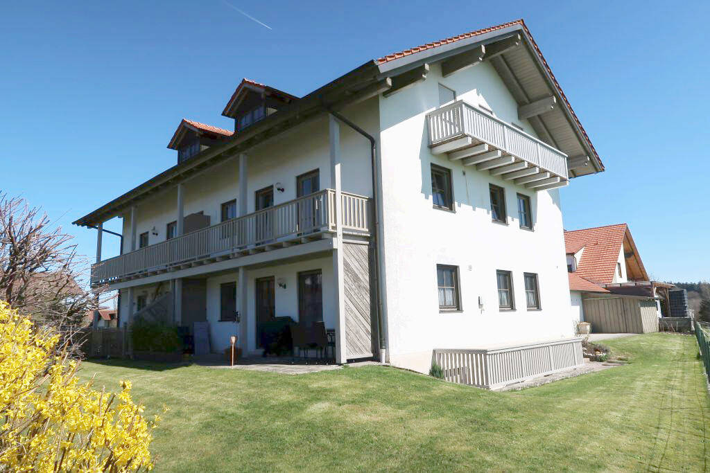 Immobilie in Bodenkirchen - Helle 2-Zimmer-Terrassenwohnung mit Garage und Gemeinschaftsgarten - Bild 0