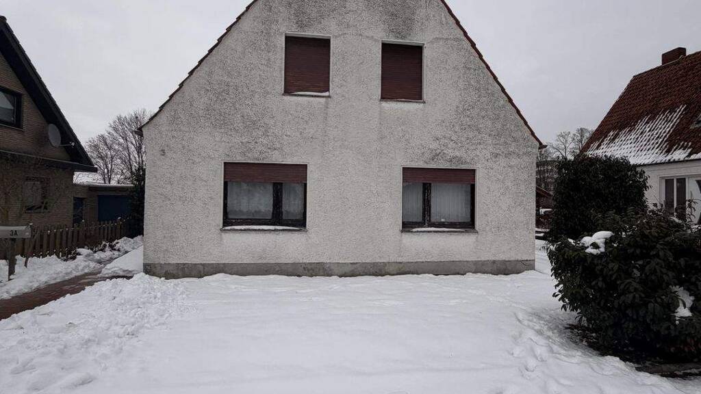 Einfamilienhaus zum Kauf 119.000 € 6 Zimmer 125 m² 287 m² Grundstück frei ab 01.03.2026 Lübbecke 32312