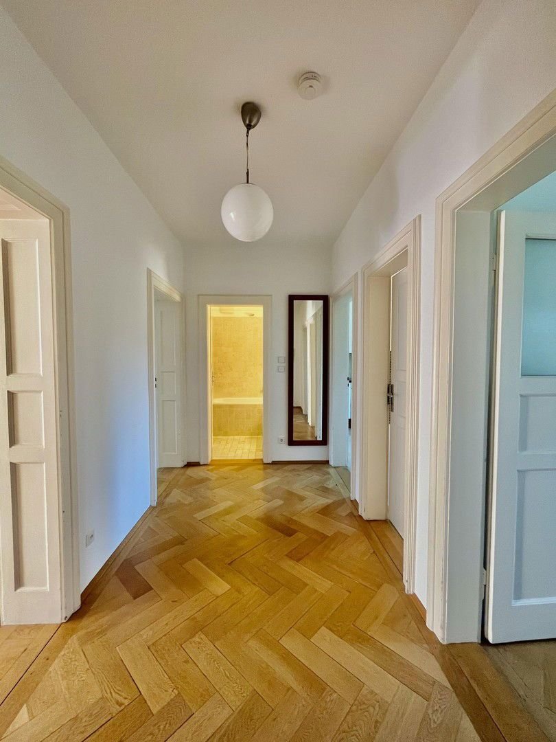 Wohnung zum Kauf provisionsfrei 790.000 € 2,5 Zimmer 80 m²<br/>Wohnfläche 4.<br/>Geschoss 01.10.2025<br/>Verfügbarkeit Prinzregentenstraße Englischer Garten Süd München 81677