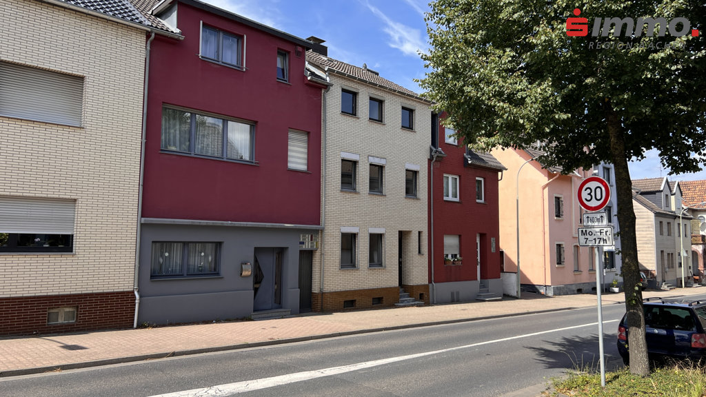 Reihenmittelhaus zum Kauf 199.000 € 6 Zimmer 123 m²<br/>Wohnfläche 490 m²<br/>Grundstück Hastenrath Eschweiler 52249