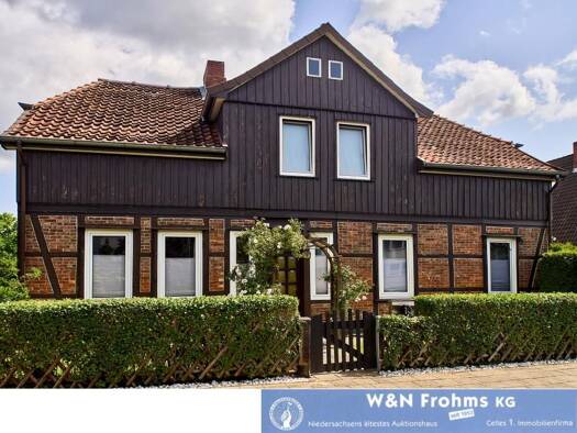 Mehrfamilienhaus zum Kauf 220.000 € 8 Zimmer 186 m² 515 m² Grundstück Schmiedestraße 10 Westercelle Celle 29227