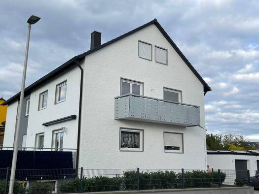 Wohnung zur Miete 1.050 € 3,5 Zimmer 102 m² Herzogenaurach 91074