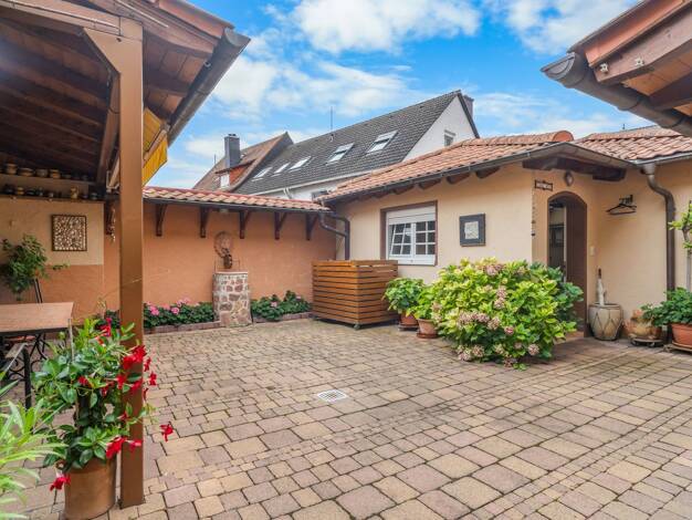 Doppelhaushälfte zum Kauf 480.000 € 5 Zimmer 117,4 m² 220 m² Grundstück Niederhofheimer Straße 16 Hofheim Hofheim am Taunus 65719
