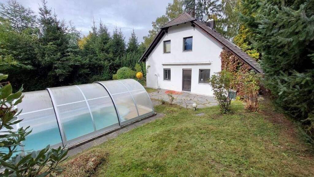 Einfamilienhaus zum Kauf 430.000 € 7 Zimmer 145 m² 1.000 m² Grundstück Harthau Chemnitz 09123