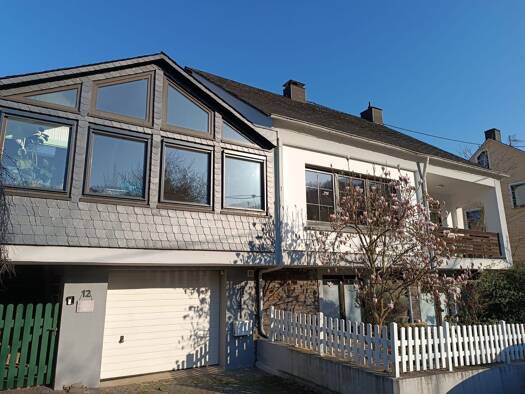 Einfamilienhaus zum Kauf provisionsfrei 399.000 € 7 Zimmer 166 m² 1.099 m² Grundstück Berliner Straße 12 Enkirch Enkirch 56850