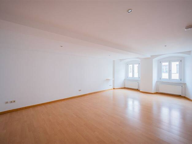 Wohnung zur Miete 798 € 2 Zimmer 82 m² Pfleggasse 10 Deggendorf 94469