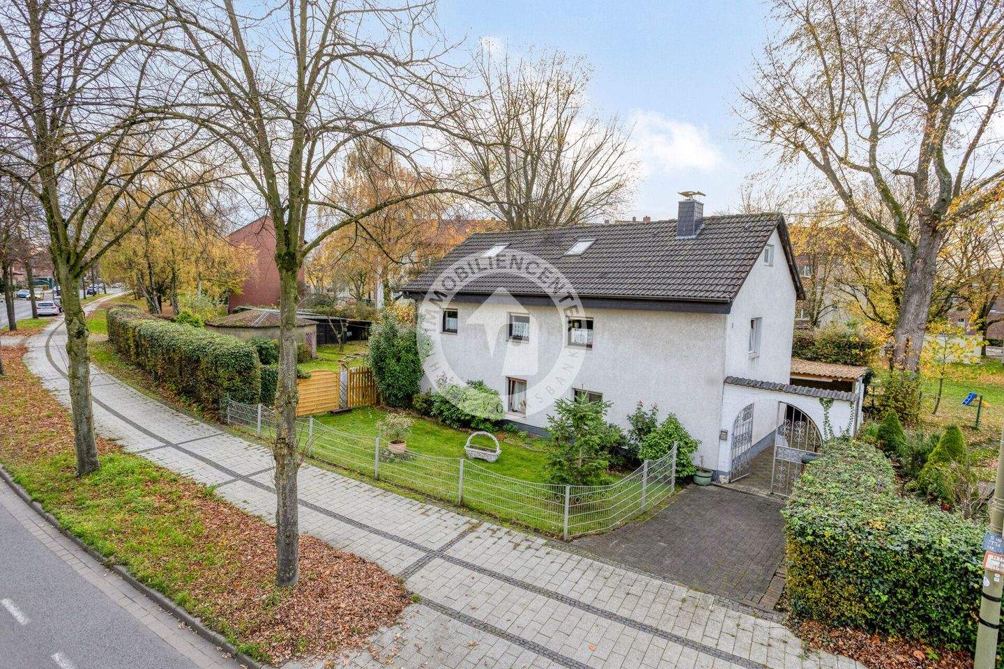 Immobilie in Lünen - Großes, freigezogenes Mehrgenerationenhaus auf einem stattlichen Kaufgrundstück - Bild 0