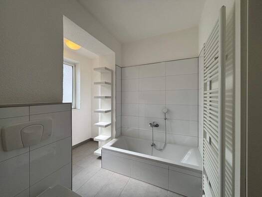 Mehrfamilienhaus zum Kauf 289.000 € 9 Zimmer 272 m² 350 m² Grundstück frei ab sofort Neudorfer Straße 26 Burbach West 66115