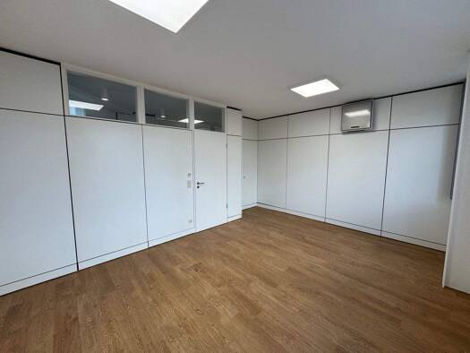 Bürofläche zur Miete provisionsfrei 349 € 1 Zimmer 20 m² Bürofläche Hanns-M.-Schleyer-Straße 18 a Willich Willich 47877