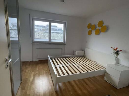 Wohnung zur Miete 1.500 € 3 Zimmer 80 m² frei ab sofort München 81379