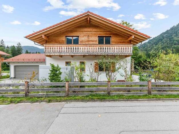 Einfamilienhaus zum Kauf 2.320.000 € 4 Zimmer 207,6 m² 990 m² Grundstück Neuhaus Schliersee 83727
