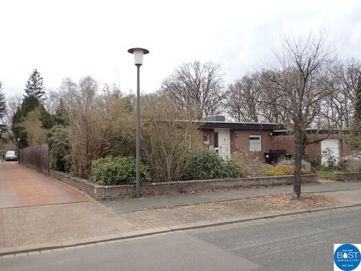 Bungalow zum Kauf 240.000 € 4 Zimmer 185 m² 926 m² Grundstück Uelzen Uelzen 29525