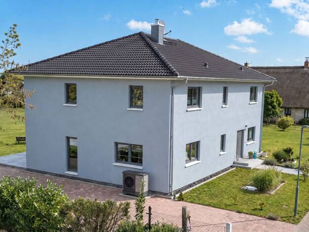 Einfamilienhaus zum Kauf 675.000 € 7 Zimmer 240 m² 2.763 m² Grundstück Kröslin Kröslin 17440