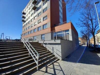 Laden zur Miete provisionsfrei 160 m² Verkaufsfläche Bahnhofsplatz 1a Innenstadt Hof 95028