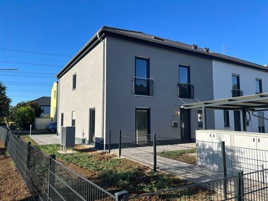 Doppelhaushälfte zur Miete 1.950 € 6 Zimmer 203 m² frei ab 15.11.2026 Lindenstraße Gundelsheim 96163