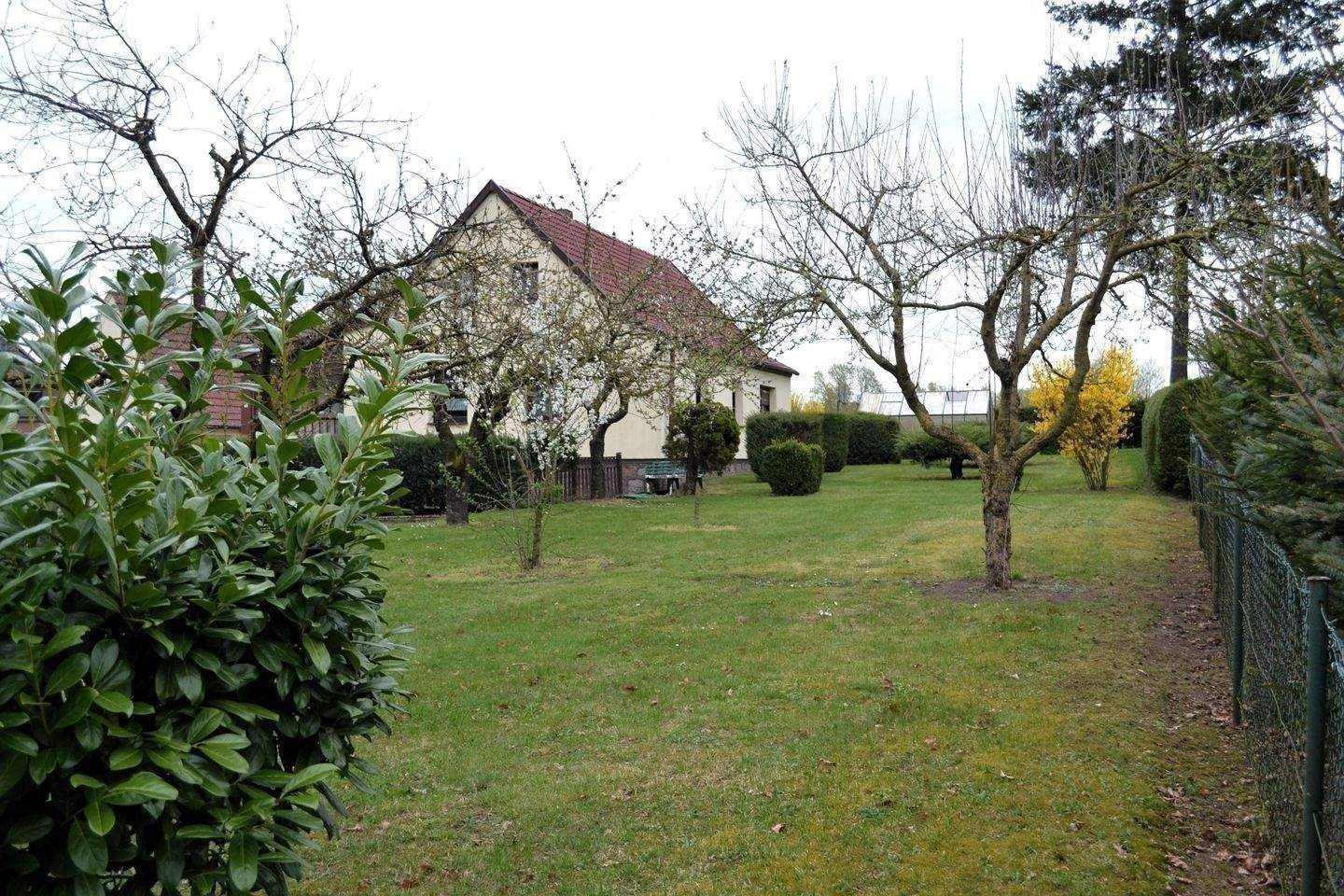 Immobilie in Krakow am See - Einfamilienhaus in Seenähe, 3000 m² Grundstück, Garage - Bild 4