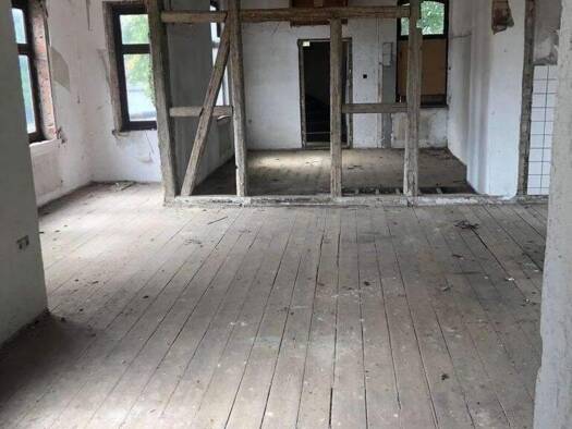 Villa zum Kauf 89.750 € 6 Zimmer 189 m² 1.279 m² Grundstück Bernburg 06406