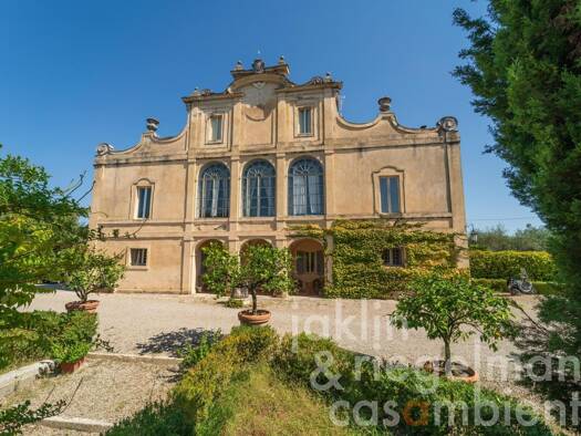 Haus zum Kauf 2.800.000 € 1.552 m² 12.953 m² Grundstück Siena 53100