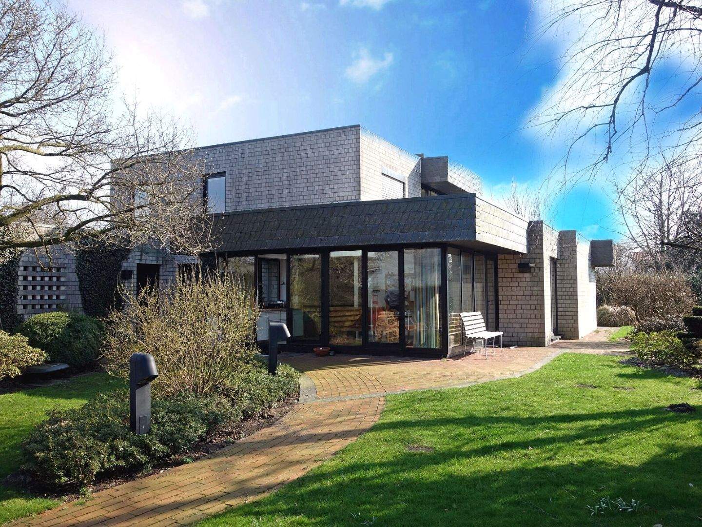 Immobilie in Volsemenhusen - Architektenhaus (ggf. mit Einliegerwohnung) mit Doppelgarage in zentraler Lage in St. Michaelisdonn - Bild 0