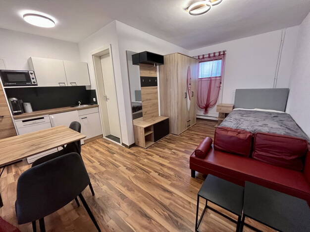 WG-Zimmer zur Miete Wohnen auf Zeit 890 € 23 m² EG frei ab 15.08.2025 Frankfurt 60431