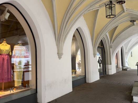 Laden zur Miete 3.985 € 150 m² Verkaufsfläche Altstadt Landshut 84028