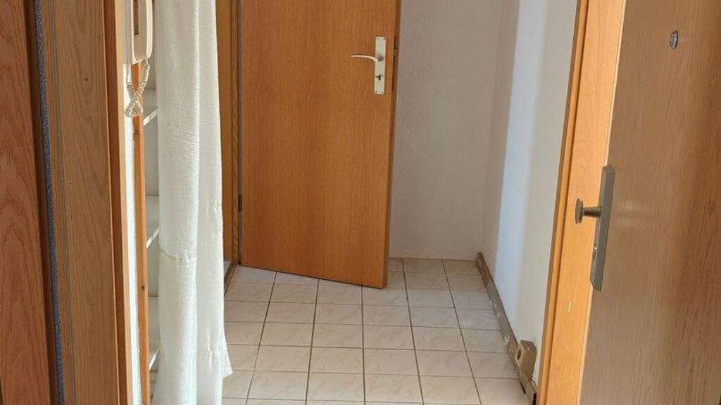 Wohnung zur Miete 276 € 2 Zimmer 46 m² 4 Geschosse frei ab sofort Bad Lausick 04651