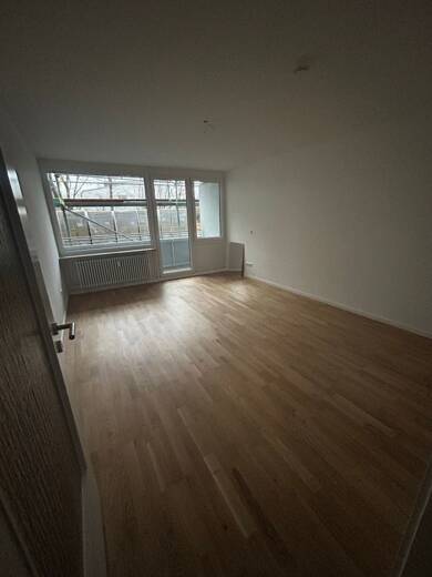 Wohnung zur Miete 945 € 1 Zimmer 38,5 m² 7. Geschoss frei ab 01.07.2025 Forst-Kasten-Allee 121 Fürstenried-West München 81475