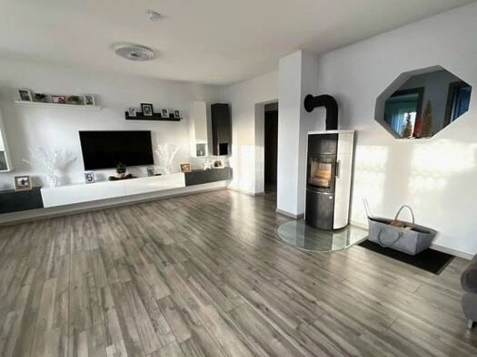 Wohnung zum Kauf 279.000 € 3 Zimmer 101 m² frei ab sofort Oberwallenstadt Lichtenfels 96215