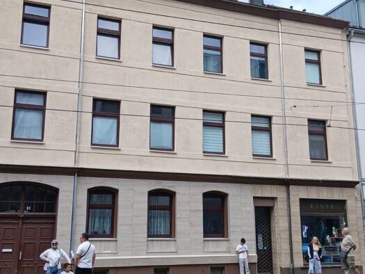 Wohnung zur Miete 330 € 2 Zimmer 66 m² Geschoss 2/3 frei ab 01.09.2026 Innenstadt Zwickau 08056