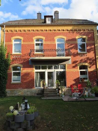 Mehrfamilienhaus zum Kauf 188.000 € 11 Zimmer 250 m² 801 m² Grundstück frei ab sofort Zeulenroda Zeulenroda-Triebes 07937