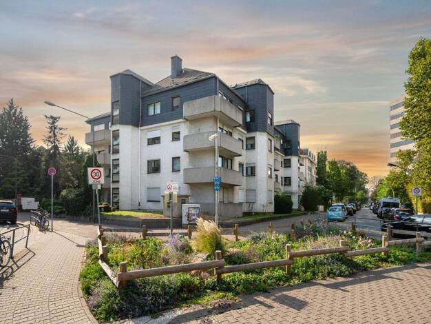 Bürofläche zum Kauf 660.000 € 6 Zimmer 138,6 m² Bürofläche Sachsenhausen Frankfurt am Main 60596