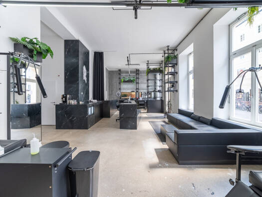 Laden zum Kauf 5.618 € 1 Zimmer 111 m² Verkaufsfläche Salzburg Salzburg 5020