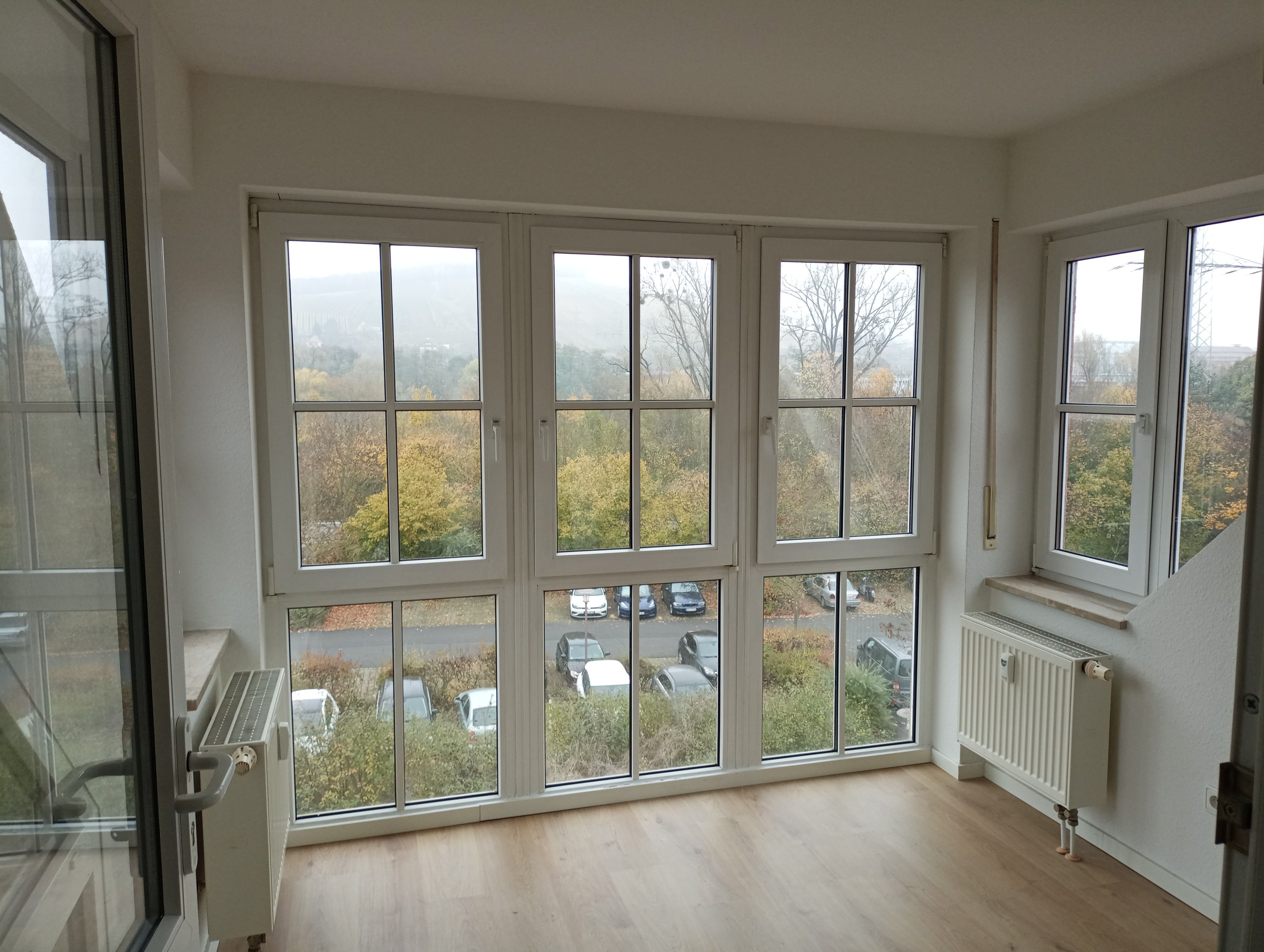 Wohnung zur Miete 480 € 1,5 Zimmer 47 m²<br/>Wohnfläche 3.<br/>Geschoss ab sofort<br/>Verfügbarkeit Dr.-Bolza-Ring 3 Zell a. Main 97299