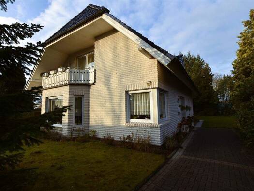 Einfamilienhaus zum Kauf 325.000 € 5 Zimmer 154 m² 972 m² Grundstück Zwischenahner Straße 76 Torsholt Westerstede - Howiek 26655