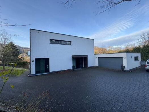 Einfamilienhaus zur Miete 3.000 € 7 Zimmer 245 m² 2.000 m² Grundstück frei ab sofort Berlebeck Detmold 32760