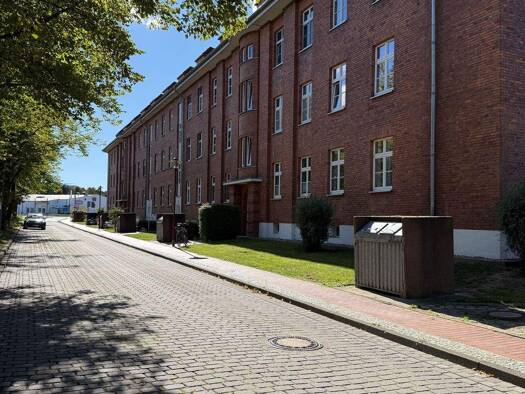 Wohnung zur Miete 450 € 2 Zimmer 58 m² 3 Geschosse frei ab 01.04.2026 Am Exerzierplatz 5 Parchim 19370