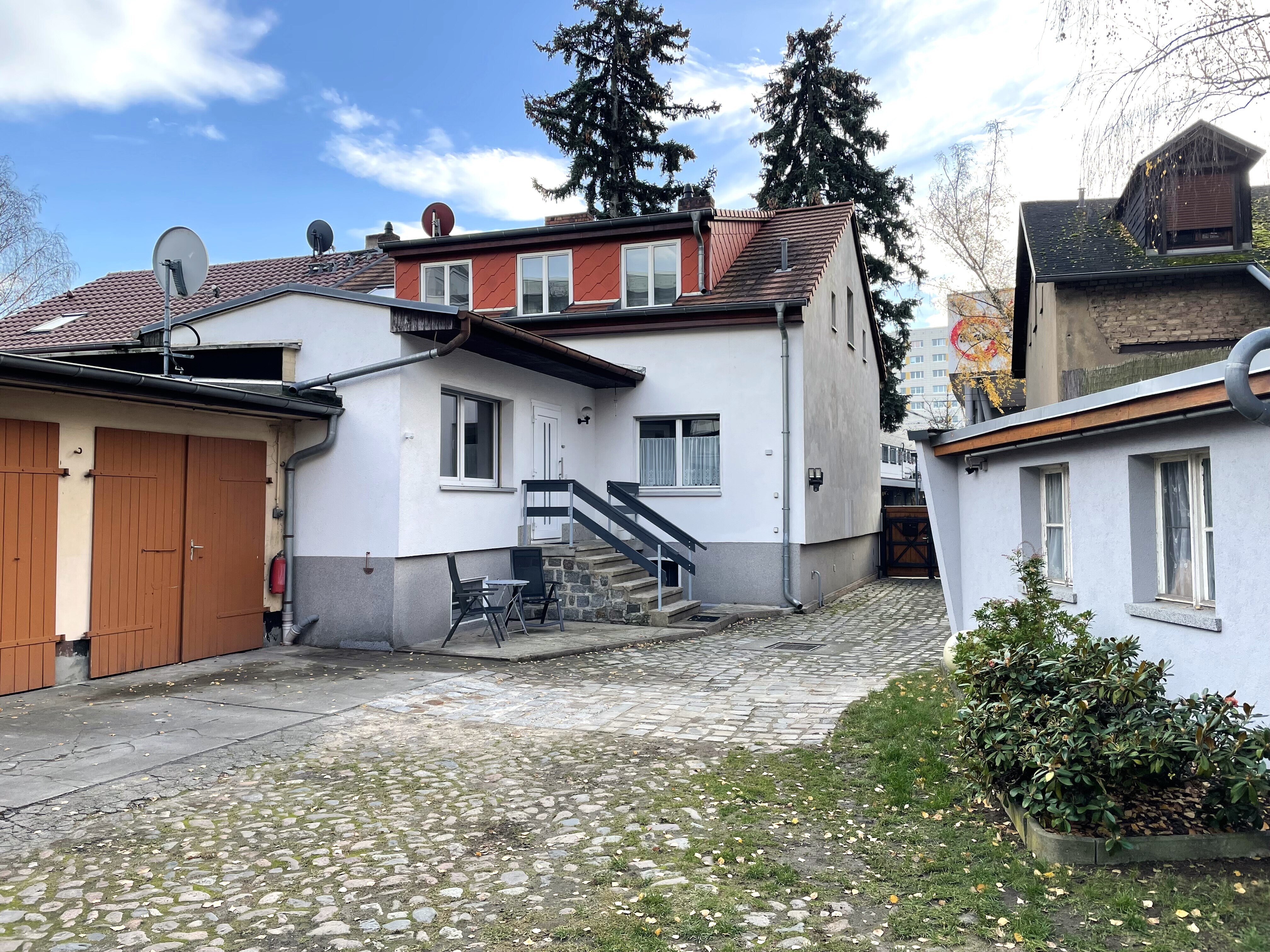 Haus zum Kauf provisionsfrei 885.000 € 6 Zimmer 188 m²<br/>Wohnfläche 1.172 m²<br/>Grundstück ab sofort<br/>Verfügbarkeit Alt-Hohenschönhausen Berlin 13055