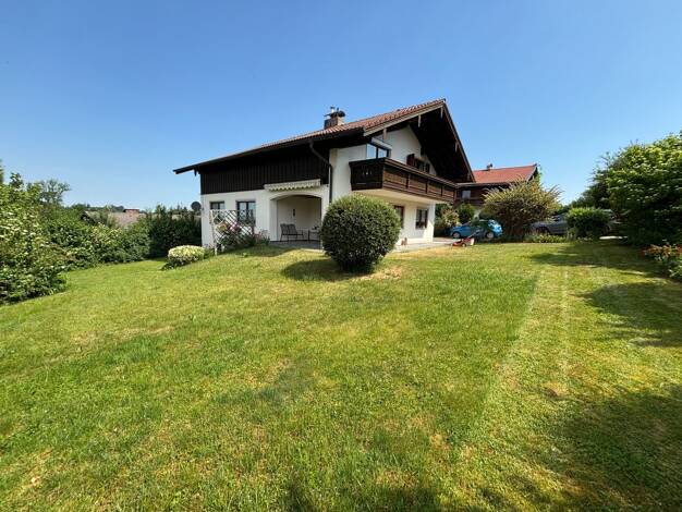 Einfamilienhaus zum Kauf 745.000 € 6 Zimmer 207,9 m² 899 m² Grundstück Traunwalchen Traunreut 83374