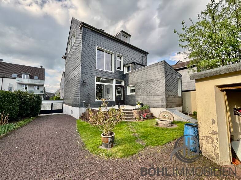 Mehrfamilienhaus zum Kauf 425.000 € 12 Zimmer 210 m² 730 m² Grundstück Lennep - Neustadt Remscheid / Lennep 42897