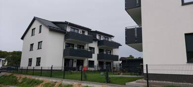 Wohnung zur Miete 999 € 4 Zimmer 93 m² 1. Geschoss frei ab sofort Bergen Bergen auf Rügen 18528