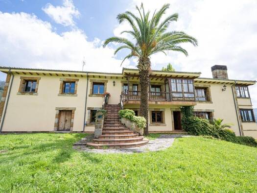 Chalet zum Kauf 1.150.000 € 6 Zimmer 888 m² 10.000 m² Grundstück Piloña 33539