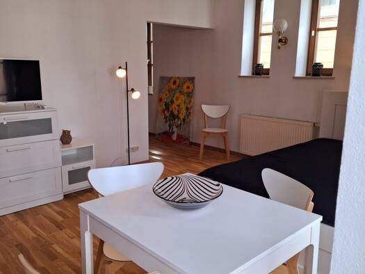 Wohnung zur Miete Wohnen auf Zeit 1.250 € 1 Zimmer 35 m² frei ab 01.12.2025 Innenstadt Rosenheim 83022