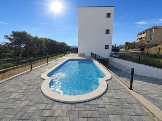 Wohnung zum Kauf 490.000 € 4 Zimmer 444 m² 1. Geschoss Seget