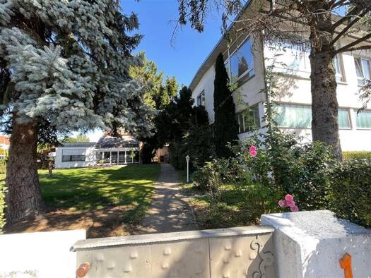 Einfamilienhaus zum Kauf 875.000 € 13 Zimmer 402,8 m² 1.442 m² Grundstück Großgartach Leingarten 74211