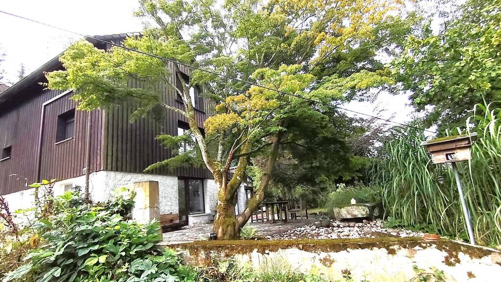 Zweifamilienhaus in ländlicher Lage