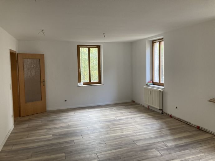 Wohnung zur Miete 300 € 2 Zimmer 52,4 m²<br/>Wohnfläche 2.<br/>Geschoss ab sofort<br/>Verfügbarkeit Oberwerder 3 Döbeln Döbeln 04720