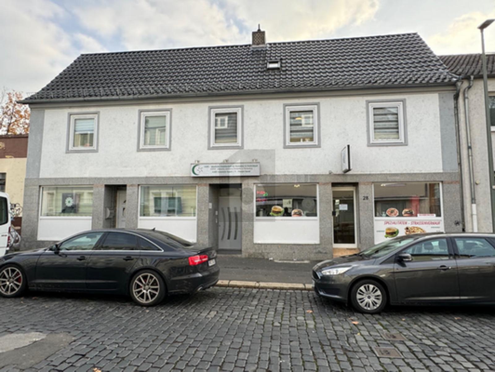 Mehrfamilienhaus zum Kauf 450.000 € 11 Zimmer 331 m²<br/>Wohnfläche 233 m²<br/>Grundstück Wesertor Kassel 34117