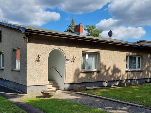 Einfamilienhaus zum Kauf 397.000 € 4 Zimmer 140 m² 952 m² Grundstück frei ab sofort Oranienburg 16515