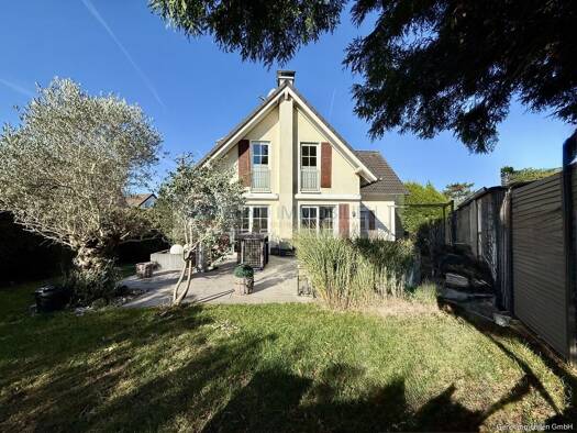 Mehrfamilienhaus zum Kauf 825.000 € 6 Zimmer 212 m² 477 m² Grundstück Burgaltendorf Essen 45289